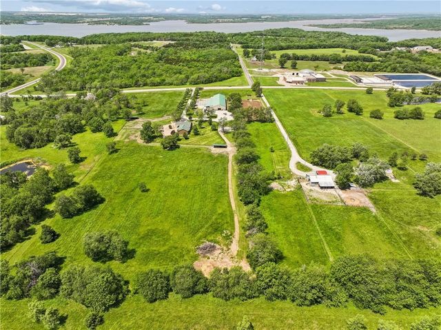 25345 Harmony Road, Paola, KS 66071