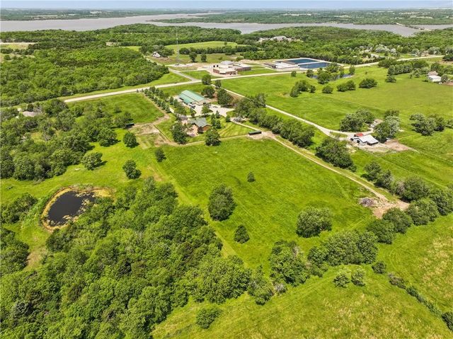 25345 Harmony Road, Paola, KS 66071