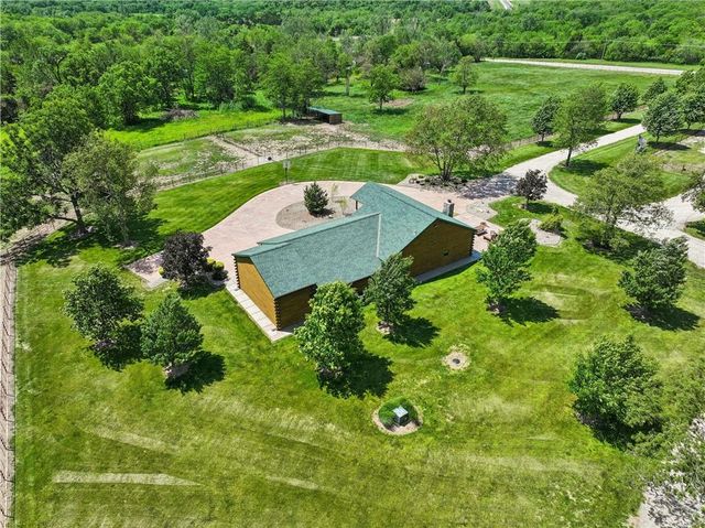 25345 Harmony Road, Paola, KS 66071