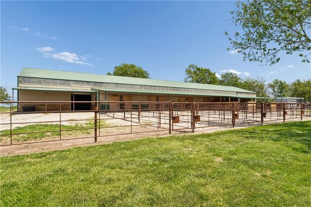 25345 Harmony Road, Paola, KS 66071
