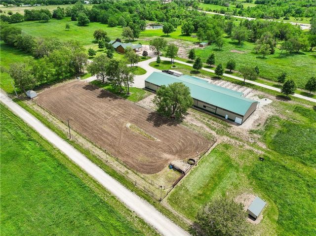 25345 Harmony Road, Paola, KS 66071