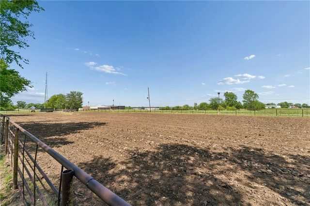 25345 Harmony Road, Paola, KS 66071
