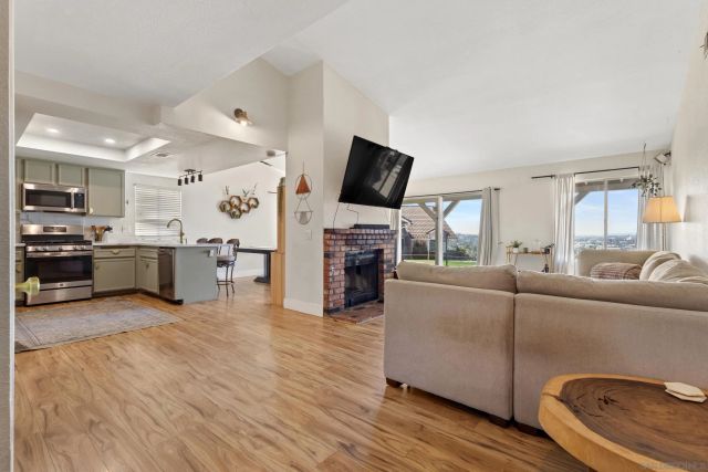 1429 Archwood Place, Escondido, CA 92026