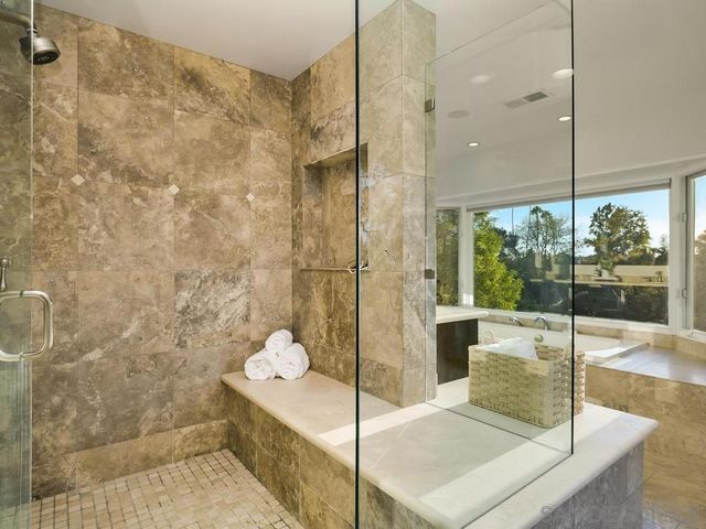 4760 Miracle Dr, San Diego, CA 92115
