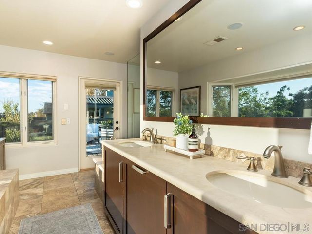 4760 Miracle Dr, San Diego, CA 92115