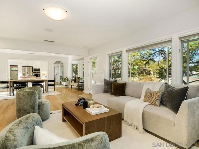 4760 Miracle Dr, San Diego, CA 92115