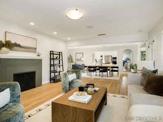 4760 Miracle Dr, San Diego, CA 92115