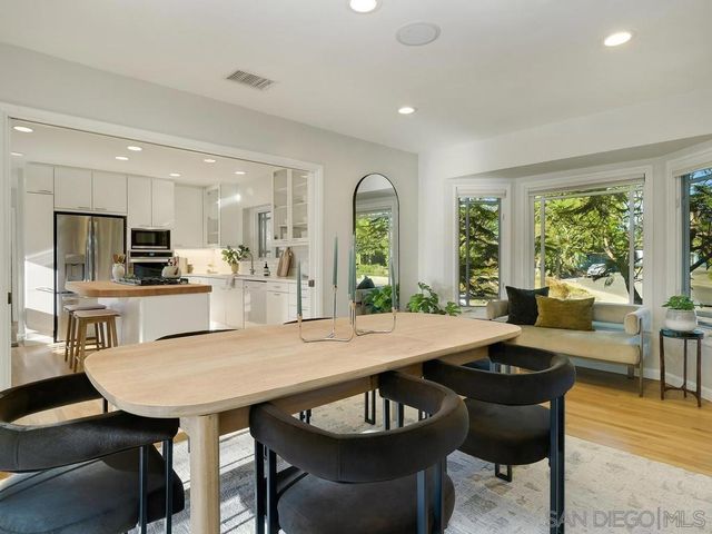 4760 Miracle Dr, San Diego, CA 92115