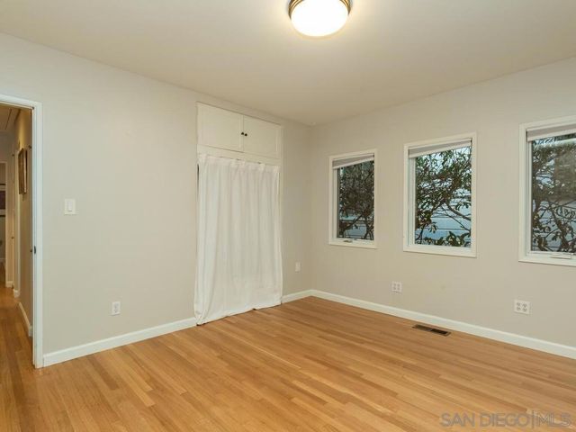 4760 Miracle Dr, San Diego, CA 92115