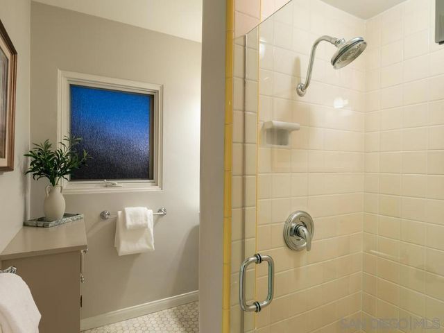 4760 Miracle Dr, San Diego, CA 92115