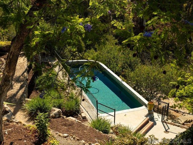 4760 Miracle Dr, San Diego, CA 92115