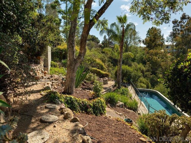 4760 Miracle Dr, San Diego, CA 92115