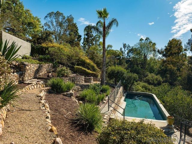 4760 Miracle Dr, San Diego, CA 92115
