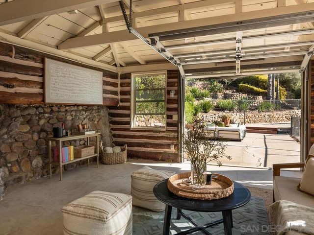 4760 Miracle Dr, San Diego, CA 92115