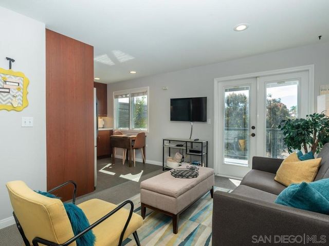 4760 Miracle Dr, San Diego, CA 92115