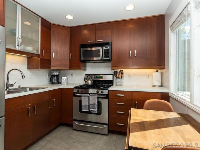 4760 Miracle Dr, San Diego, CA 92115