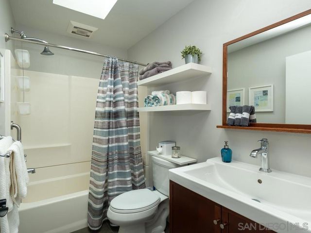 4760 Miracle Dr, San Diego, CA 92115