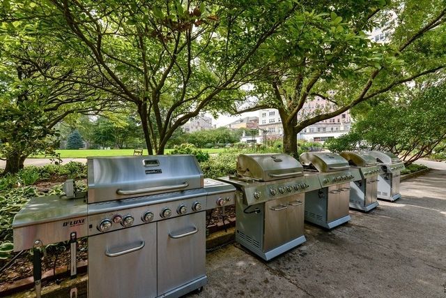5555 N Sheridan Road 515, Chicago, IL 60640
