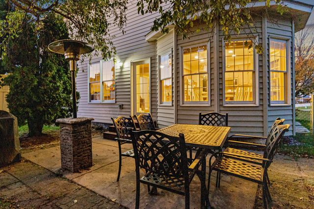 1883 Lochaven Drive, Woodbury, MN 55125