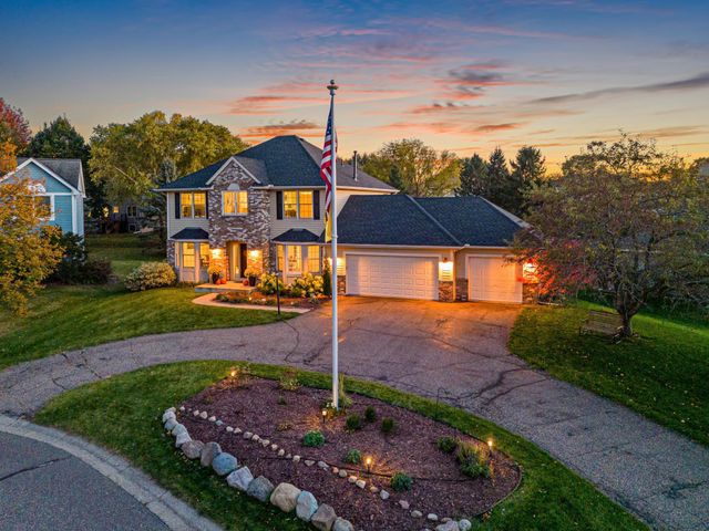 1883 Lochaven Drive, Woodbury, MN 55125