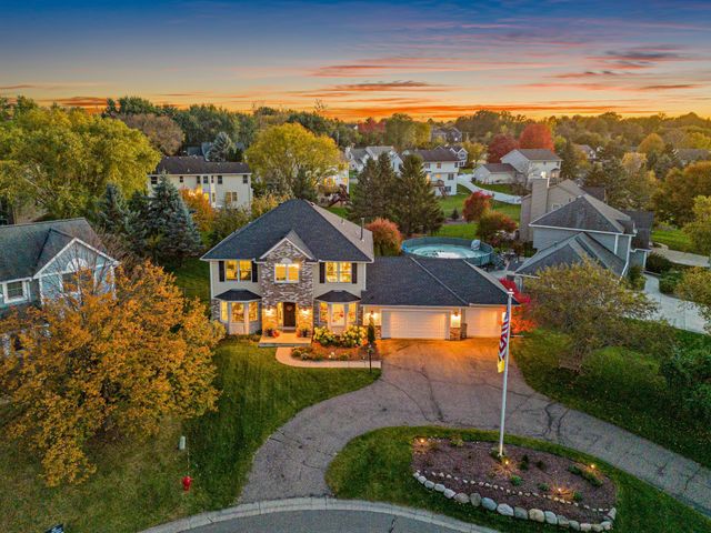 1883 Lochaven Drive, Woodbury, MN 55125