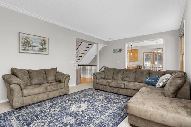 1883 Lochaven Drive, Woodbury, MN 55125