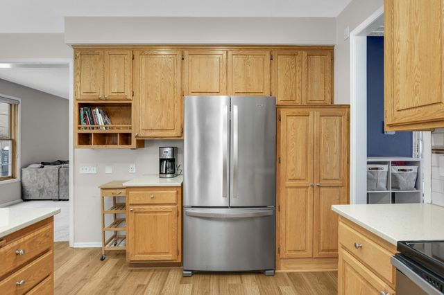 1883 Lochaven Drive, Woodbury, MN 55125