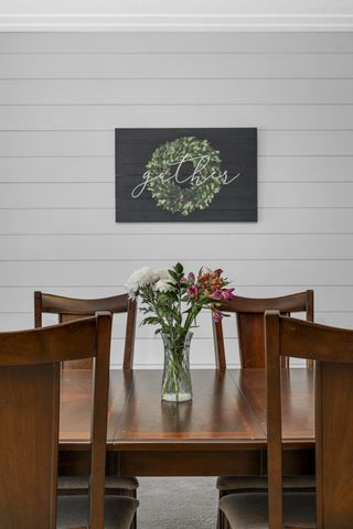 1883 Lochaven Drive, Woodbury, MN 55125