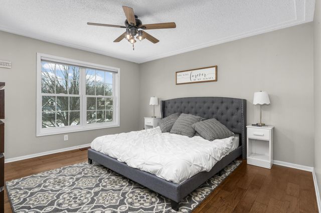 1883 Lochaven Drive, Woodbury, MN 55125