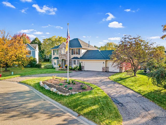 1883 Lochaven Drive, Woodbury, MN 55125