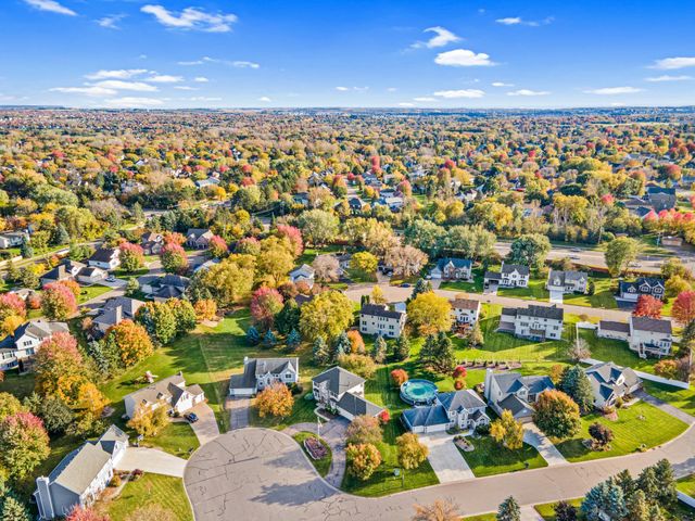 1883 Lochaven Drive, Woodbury, MN 55125