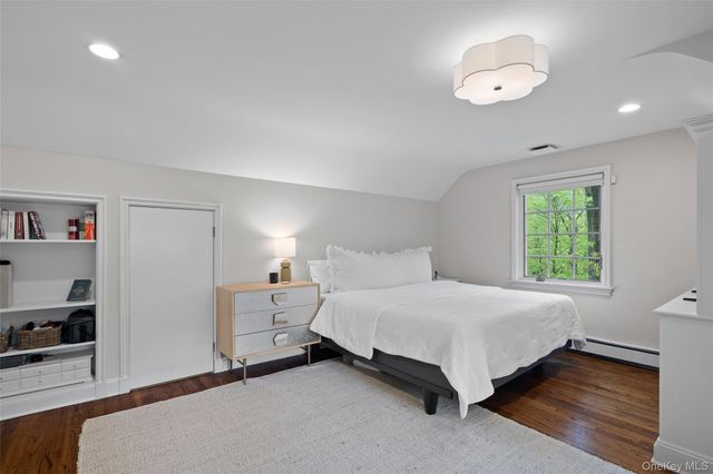 68 Flower Hill Road, Huntington, NY 11743