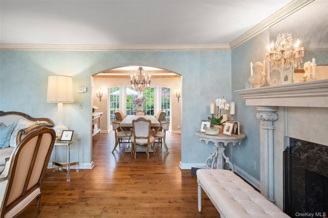 68 Flower Hill Road, Huntington, NY 11743