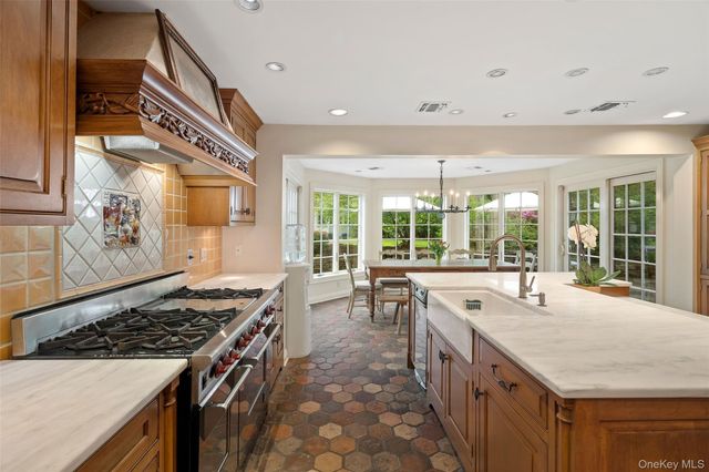 68 Flower Hill Road, Huntington, NY 11743