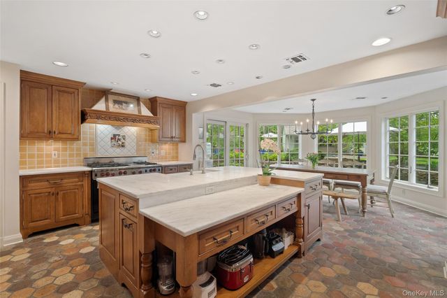 68 Flower Hill Road, Huntington, NY 11743