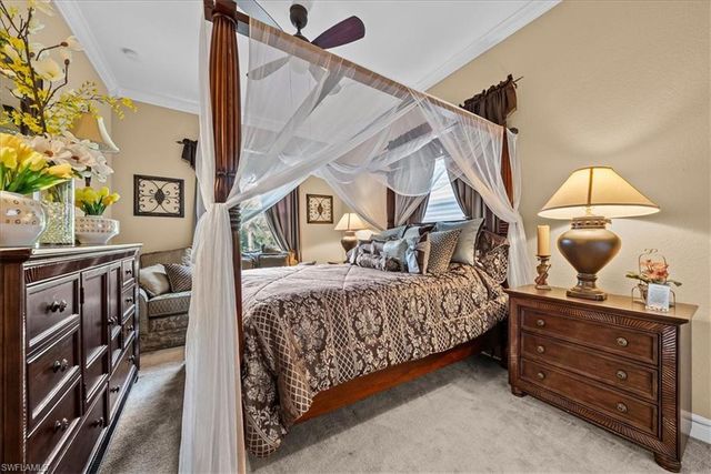 1762 Sarazen PL, Naples, FL 34120