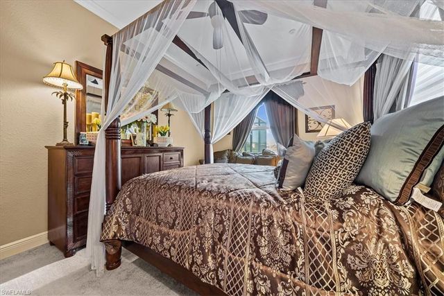 1762 Sarazen PL, Naples, FL 34120
