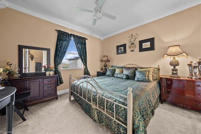 1762 Sarazen PL, Naples, FL 34120