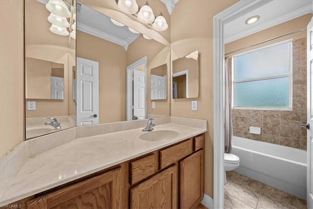 1762 Sarazen PL, Naples, FL 34120