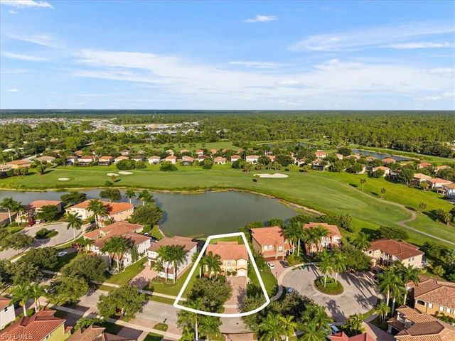 1762 Sarazen PL, Naples, FL 34120