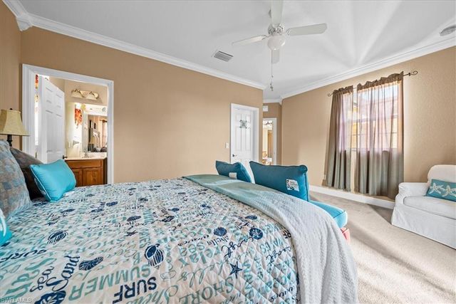 1762 Sarazen PL, Naples, FL 34120
