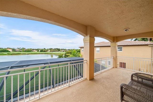 1762 Sarazen PL, Naples, FL 34120