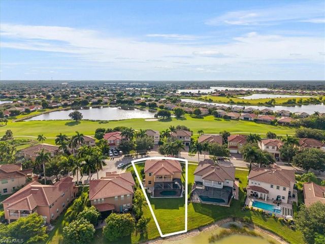 1762 Sarazen PL, Naples, FL 34120