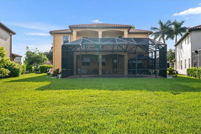 1762 Sarazen PL, Naples, FL 34120