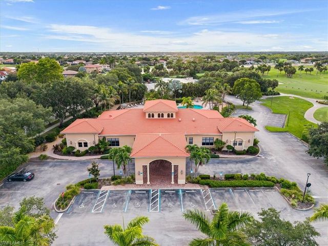 1762 Sarazen PL, Naples, FL 34120