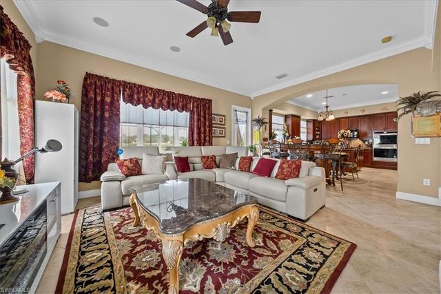 1762 Sarazen PL, Naples, FL 34120