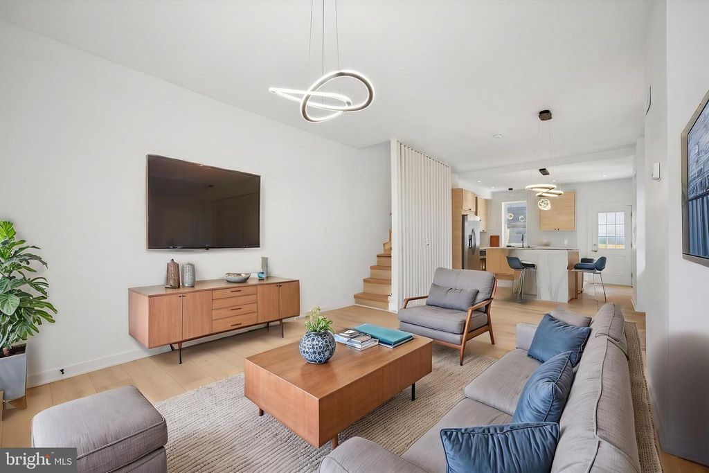 1440 S PAXON ST, Philadelphia, PA 19143