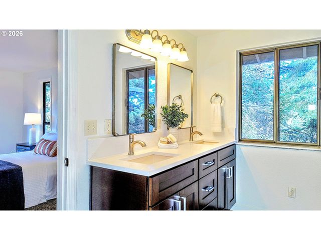 7326 Se 252ND Ave, Gresham, OR 97080