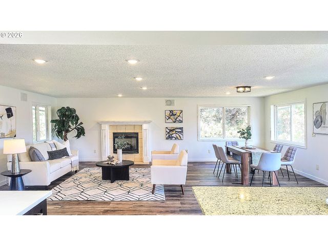 7326 Se 252ND Ave, Gresham, OR 97080