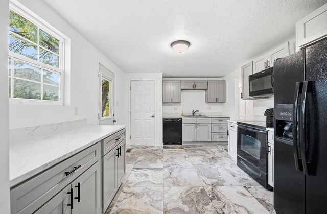 1830 Winding Hollow Drive, Columbus, OH 43223